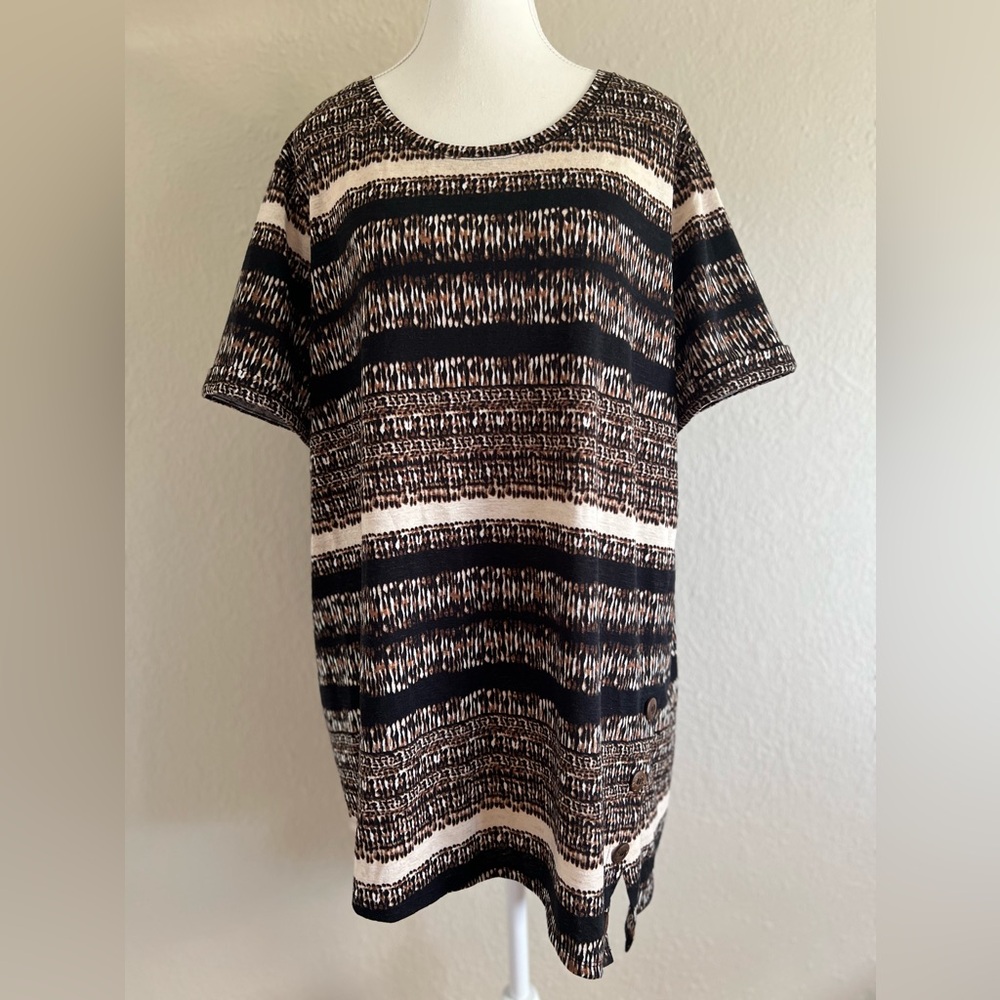 WESTBOUND Striped Faux Button Detail Short Sleeve Top EUC - Picture 2 of 8